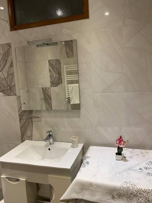 Soghanlughi Nice Apartment מראה חיצוני תמונה